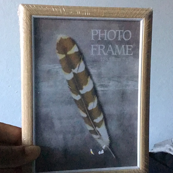 Picture frame - Picture 1 of 1